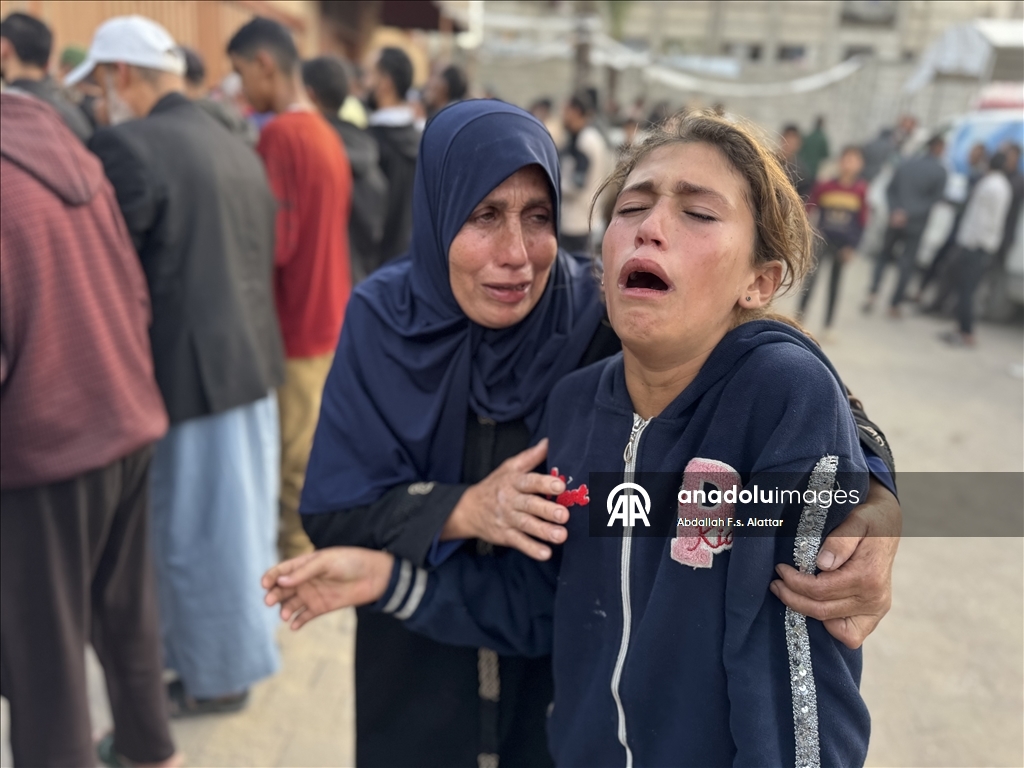 İsrail, ateşkese rağmen, Gazze'de saldırılarını sürdürüyor