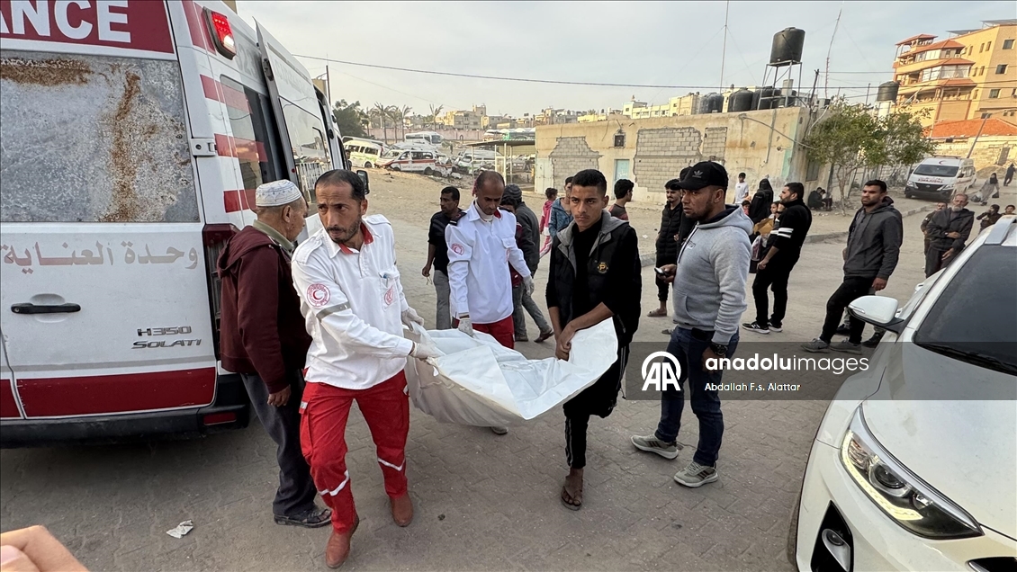 İsrail, ateşkese rağmen, Gazze'de saldırılarını sürdürüyor