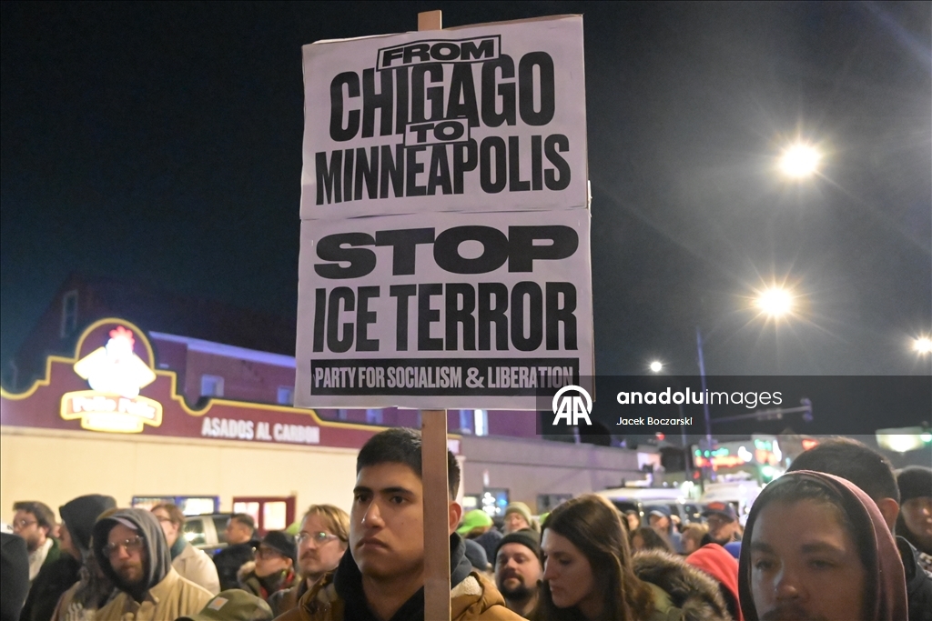 ICE polisi tarafından öldürülen ABD vatandaşı için Chicago’da anma etkinliği düzenlendi