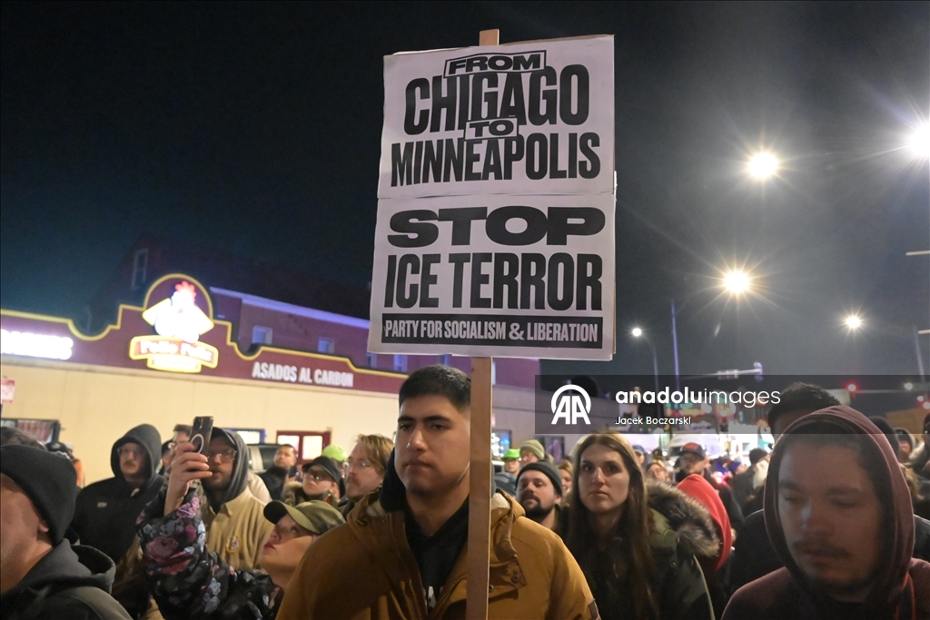 ICE polisi tarafından öldürülen ABD vatandaşı için Chicago’da anma etkinliği düzenlendi