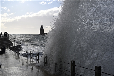  Effects of the storm continue in Istanbul