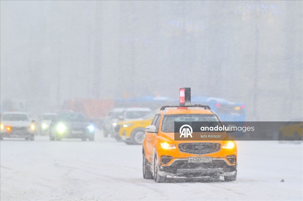 Moskova'da kar yağışı