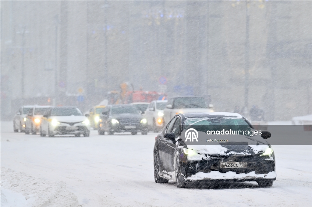 Moskova'da kar yağışı