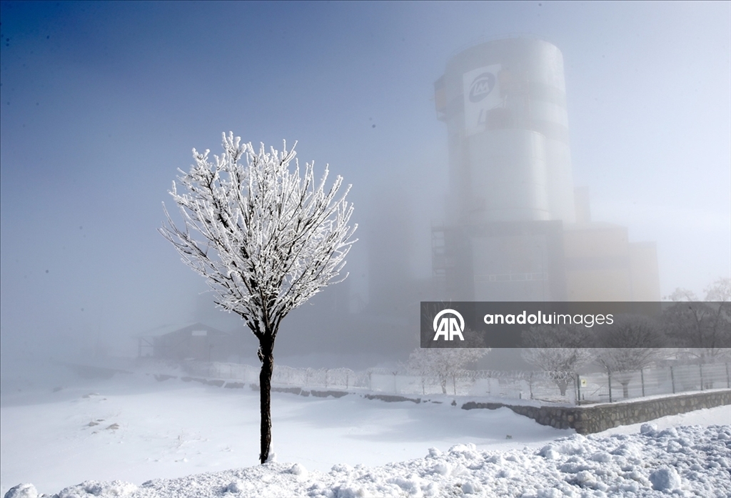 В многих регионах Турции наблюдается снег и холодная погода 12