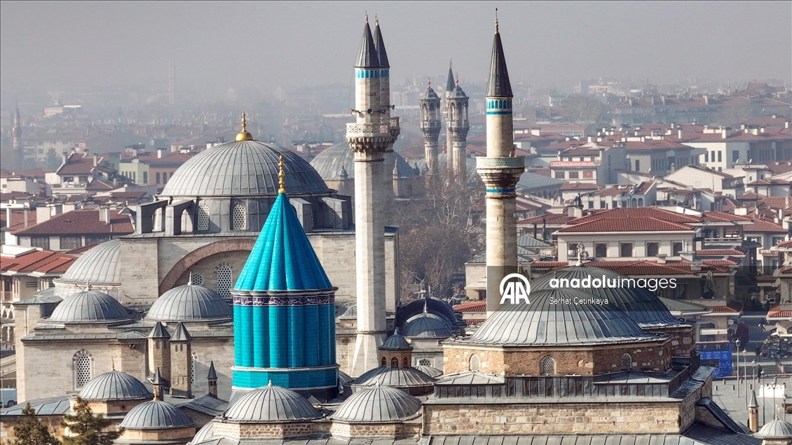 Mevlana Müzesi'nin koleksiyonuna Mevlevi dervişlerinin kullandığı 171 yeni parça eklendi