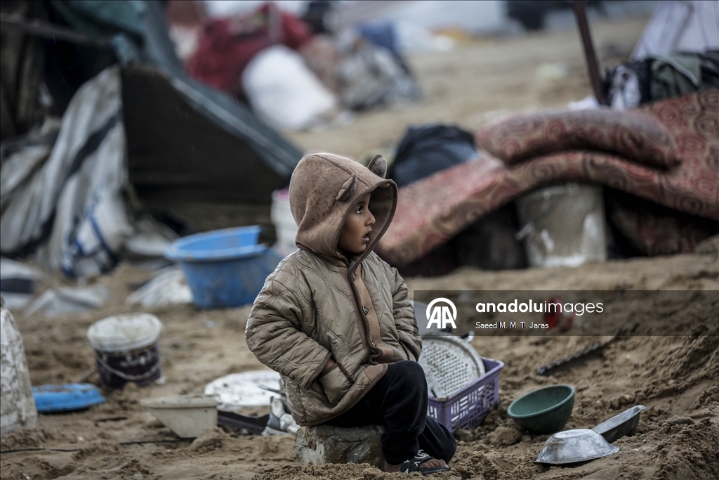 Израиль продолжил воздушные и артиллерийские обстрелы сектора Газа