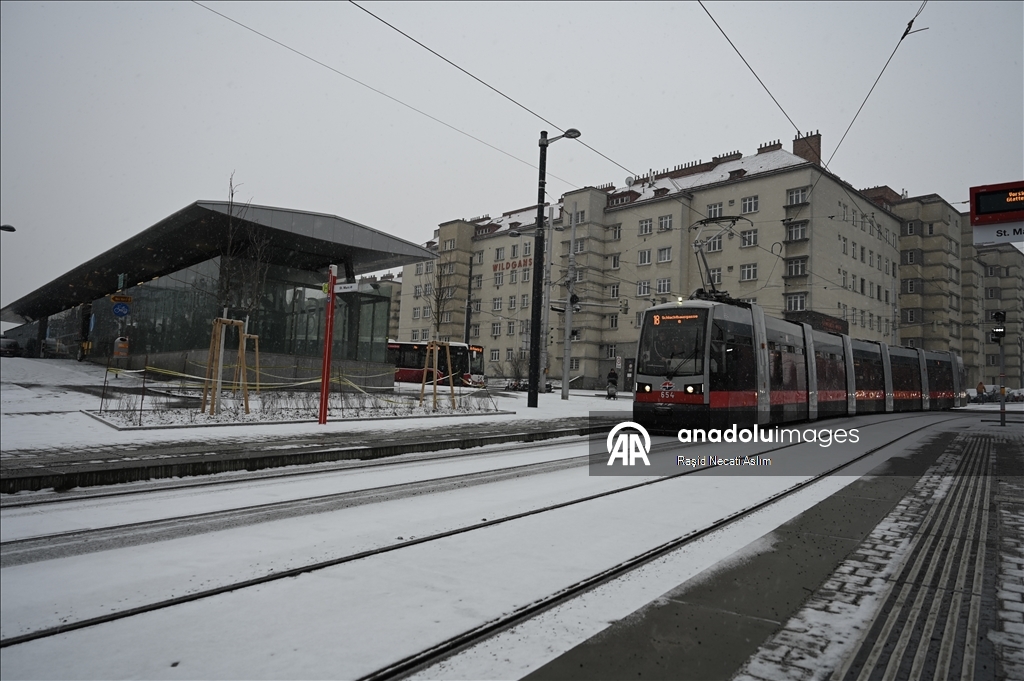 Viyana’da kar yağışı etkili oldu