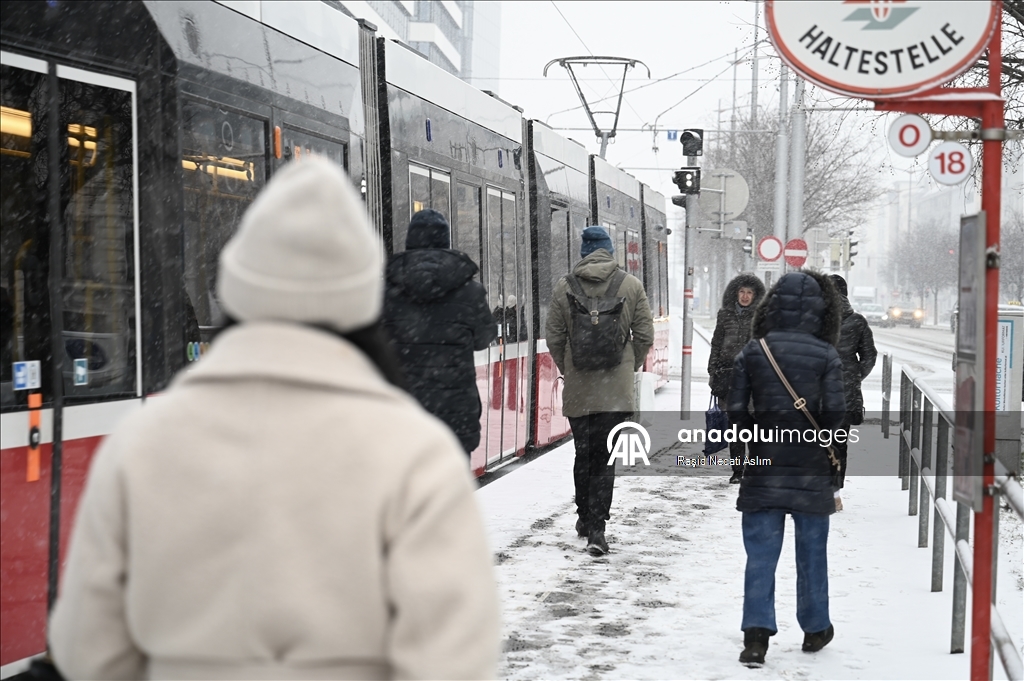 Viyana’da kar yağışı etkili oldu