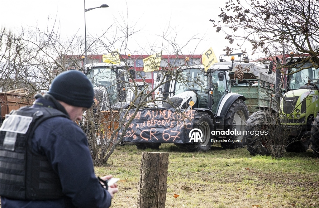 Strazburg'da çiftçiler AB-Mercosur ticaret anlaşmasını protesto etti