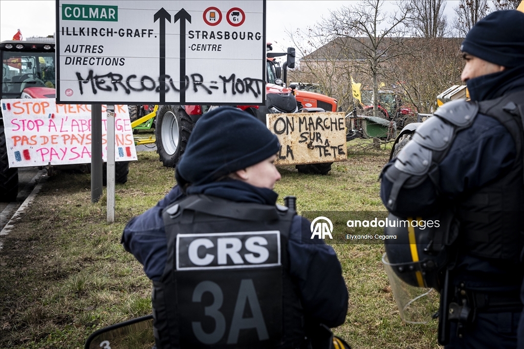 Strazburg'da çiftçiler AB-Mercosur ticaret anlaşmasını protesto etti