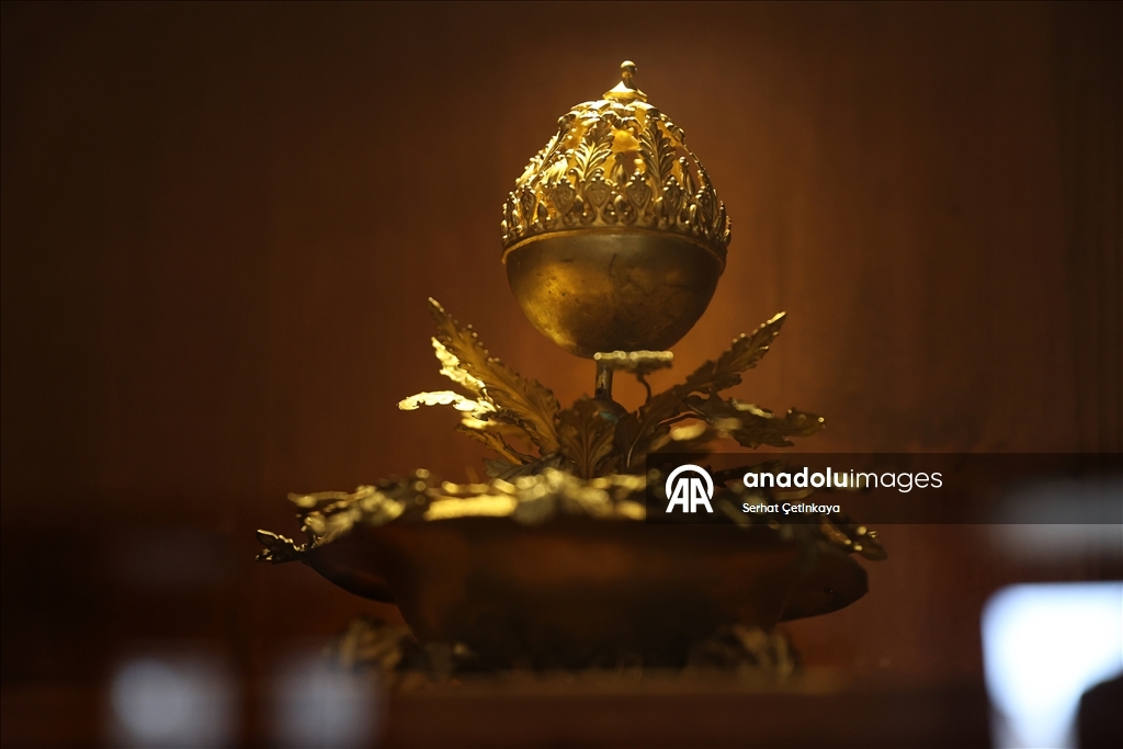 Mevlana Müzesi'nin koleksiyonuna Mevlevi dervişlerinin kullandığı 171 yeni parça eklendi