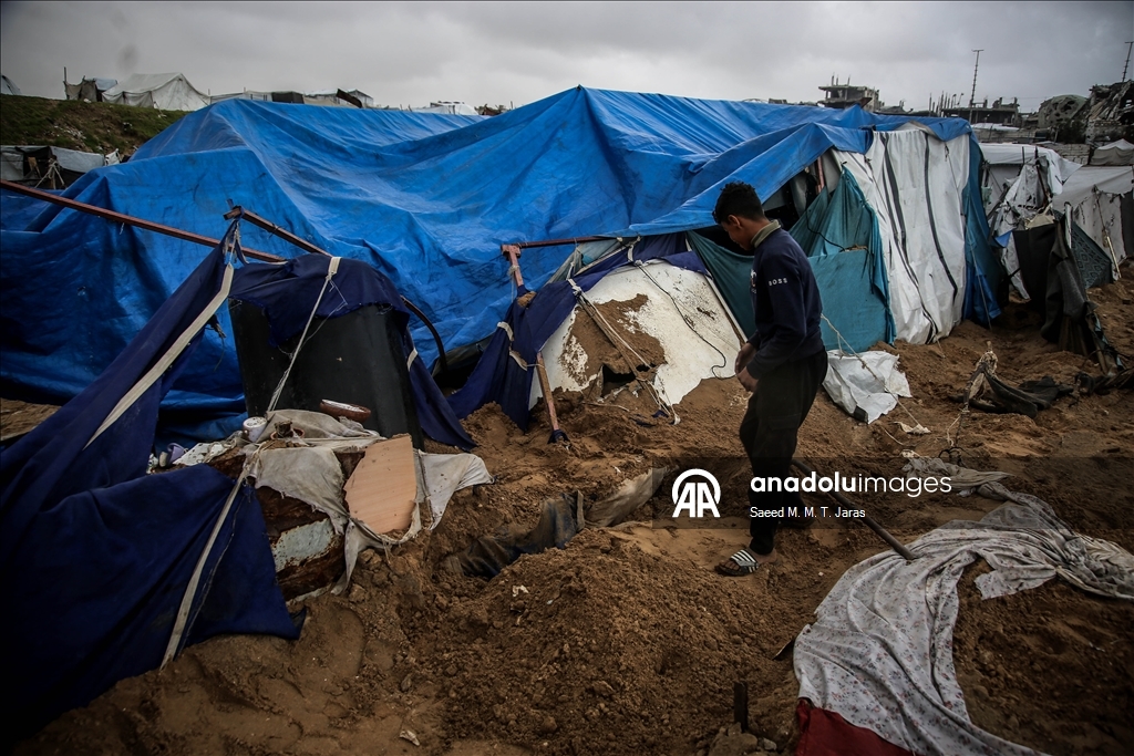 Израиль продолжил воздушные и артиллерийские обстрелы сектора Газа