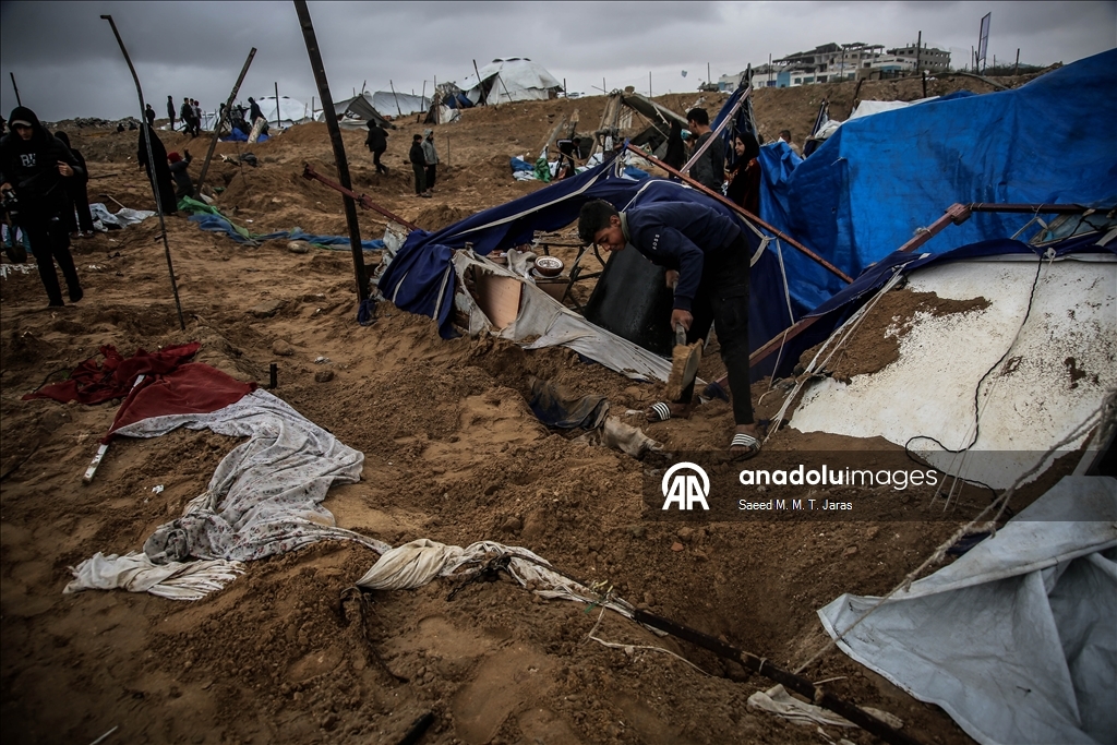 Израиль продолжил воздушные и артиллерийские обстрелы сектора Газа