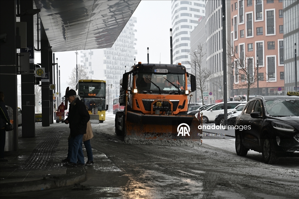 Viyana’da kar yağışı etkili oldu