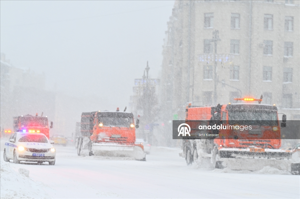 Moskova'da kar yağışı