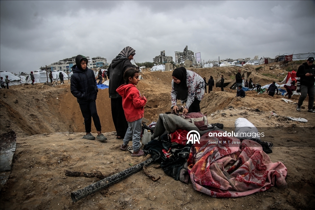 Израиль продолжил воздушные и артиллерийские обстрелы сектора Газа