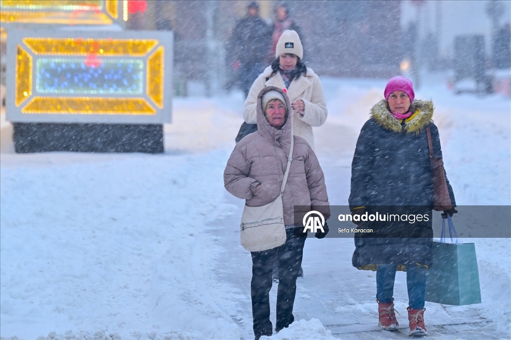 Moskova'da kar yağışı
