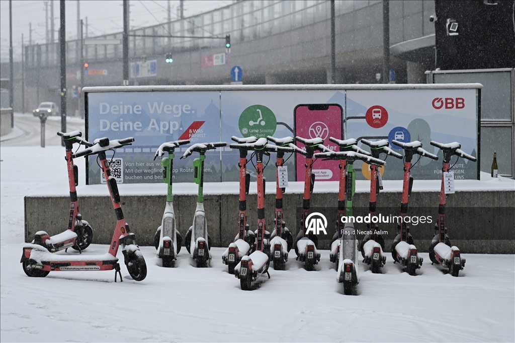 Viyana’da kar yağışı etkili oldu