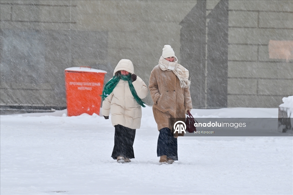 Moskova'da kar yağışı