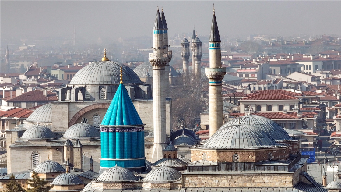 Mevlana Müzesi'nin koleksiyonuna Mevlevi dervişlerinin kullandığı 171 yeni parça eklendi