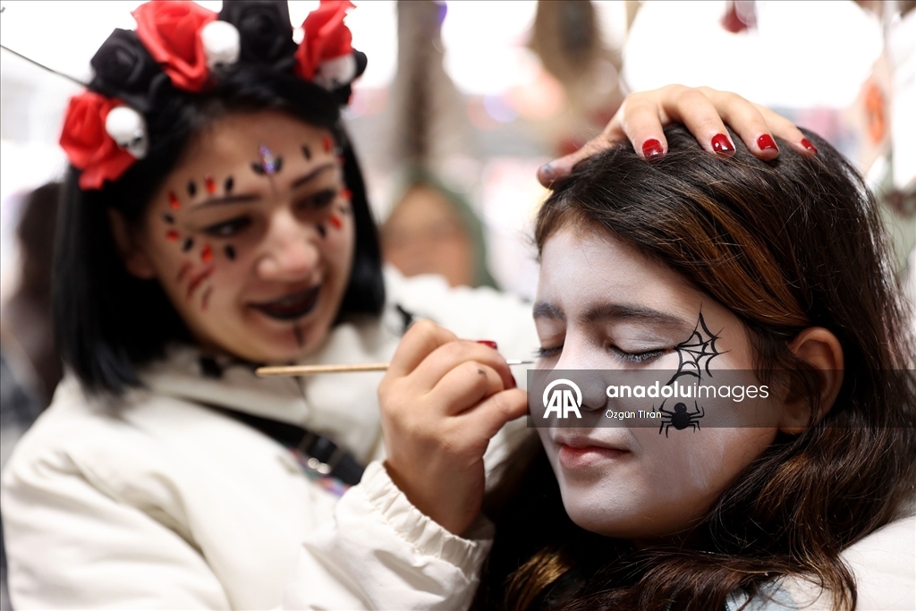 Kırklareli'nde Balkan geleneği "Koleda" makyaj etkinliği ile başladı