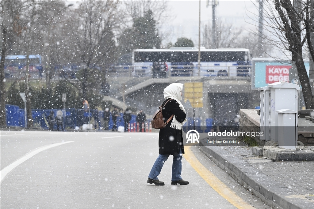 Ankara'da kar yağışı