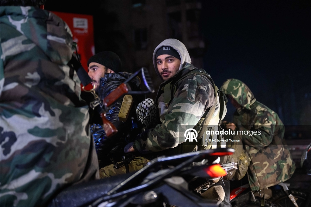 Сирийская армия начала операцию в районе Шейх Максуд в Алеппо после провала переговоров с YPG/СДС