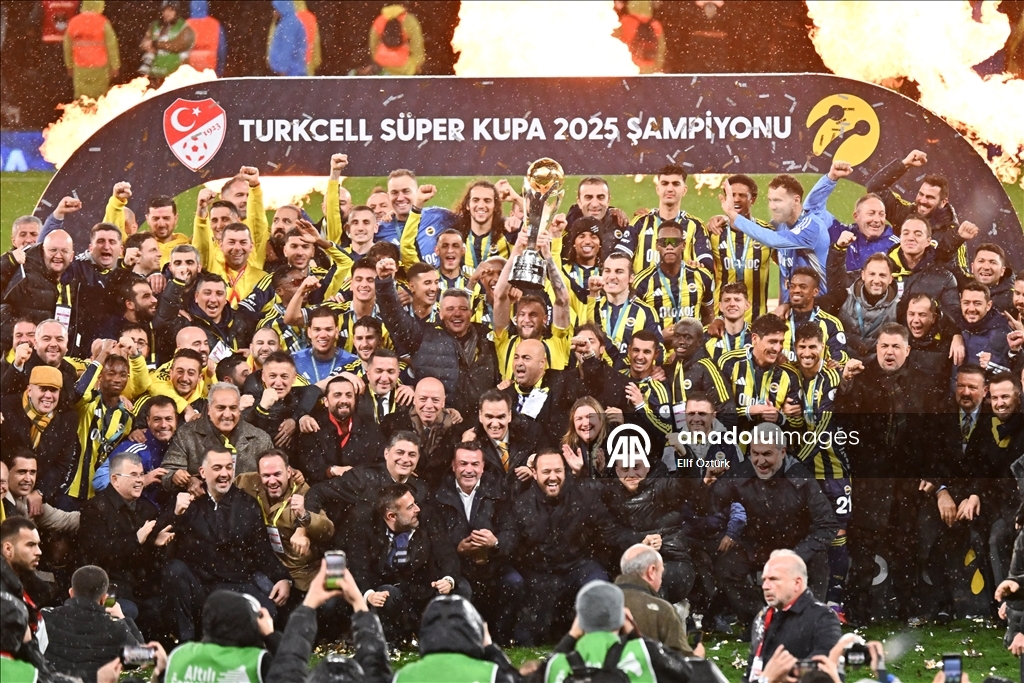 Fenerbahçe, Süper Kupa'nın sahibi oldu