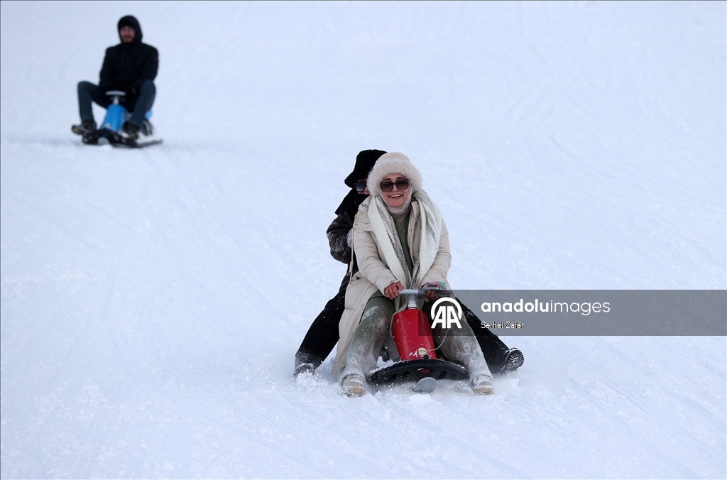 Yıldız Dağı hafta sonu kayakseverlerle doldu