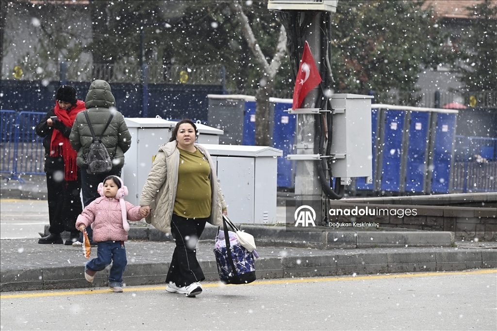 Ankara'da kar yağışı