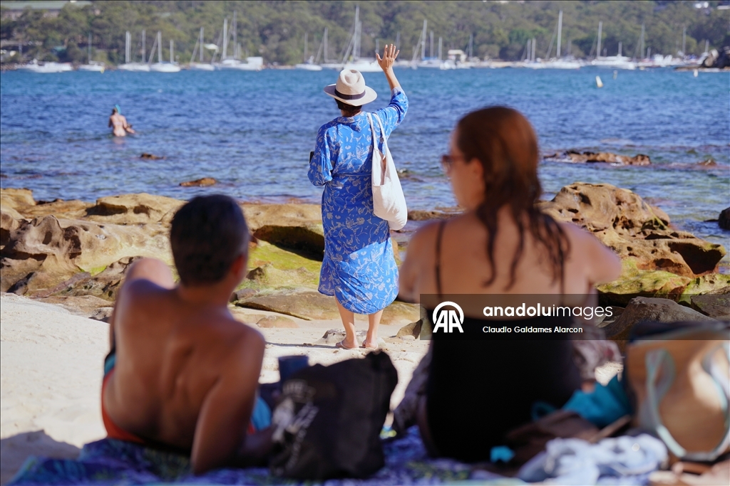 Sıcak hava dalgası Sidney’de plajlarda yoğunluk oluşturdu