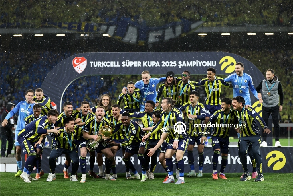 Fenerbahçe, Süper Kupa'nın sahibi oldu