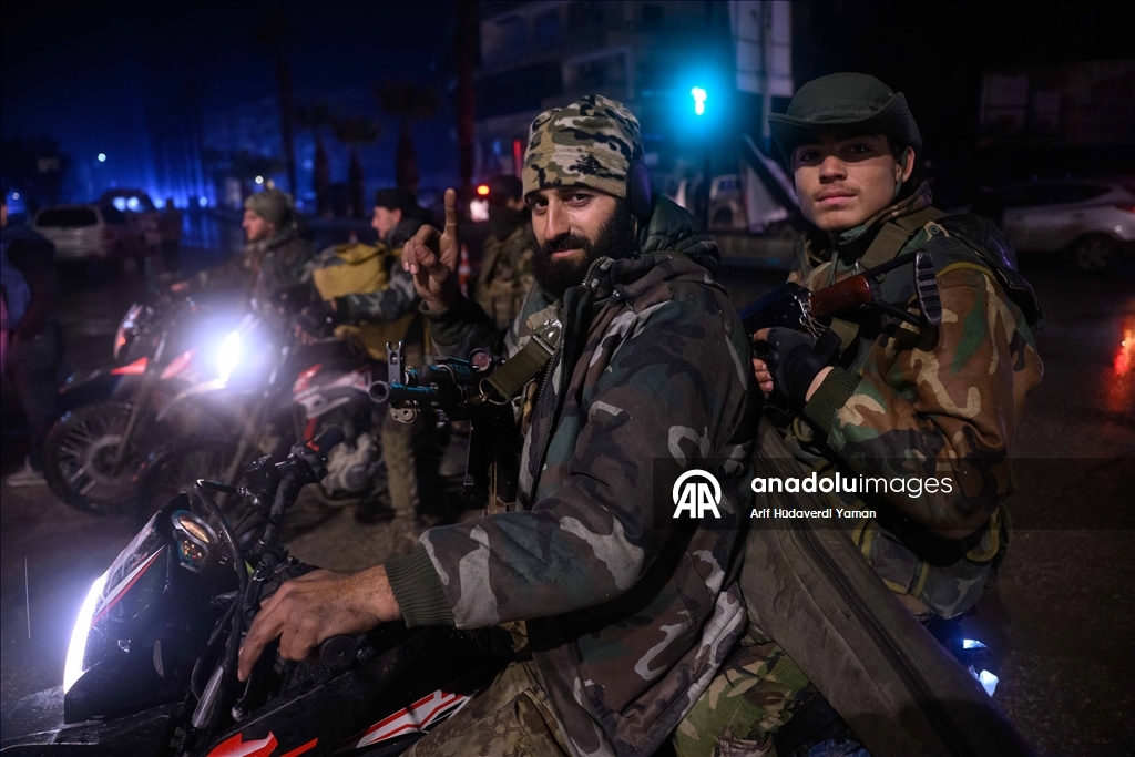 Сирийская армия начала операцию в районе Шейх Максуд в Алеппо после провала переговоров с YPG/СДС