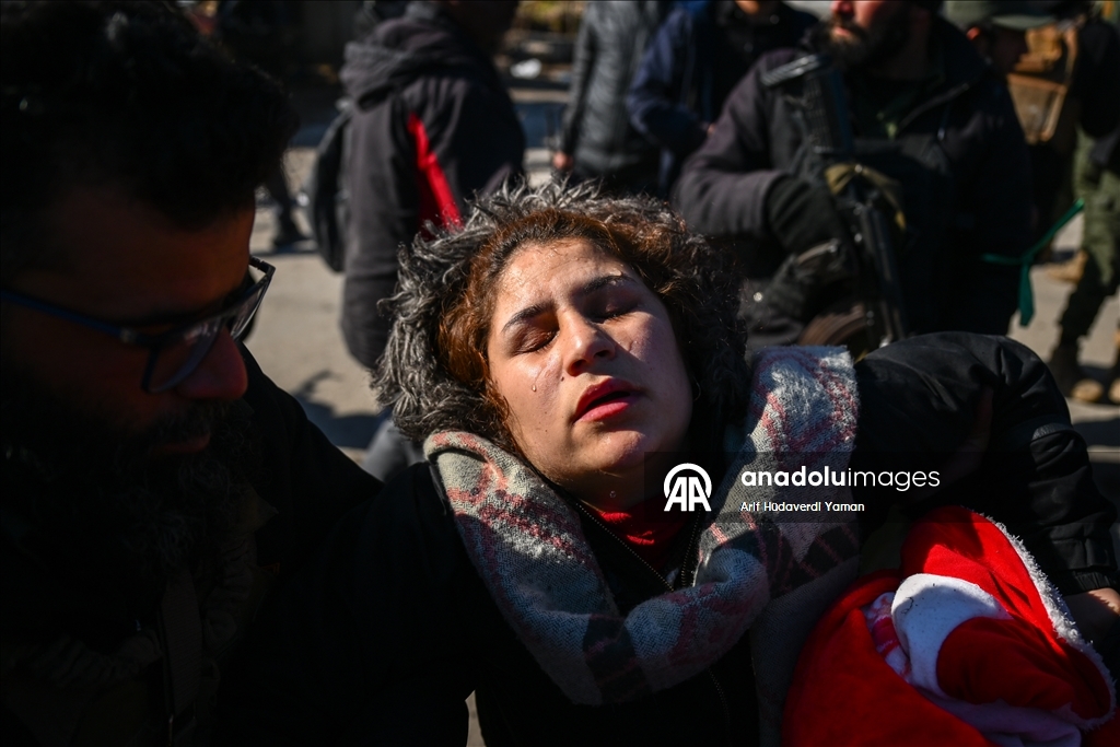 После освобождения последнего района Алеппо, подконтрольного YPG/СДС, началась эвакуация мирных жителей