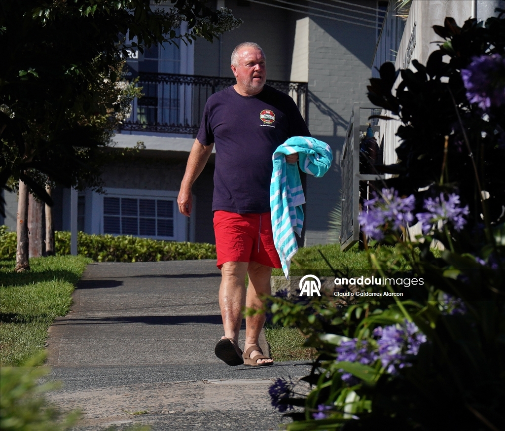 Sıcak hava dalgası Sidney’de plajlarda yoğunluk oluşturdu