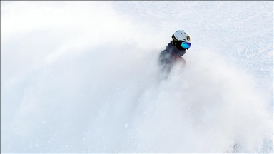 Yıldız Dağı hafta sonu kayakseverlerle doldu