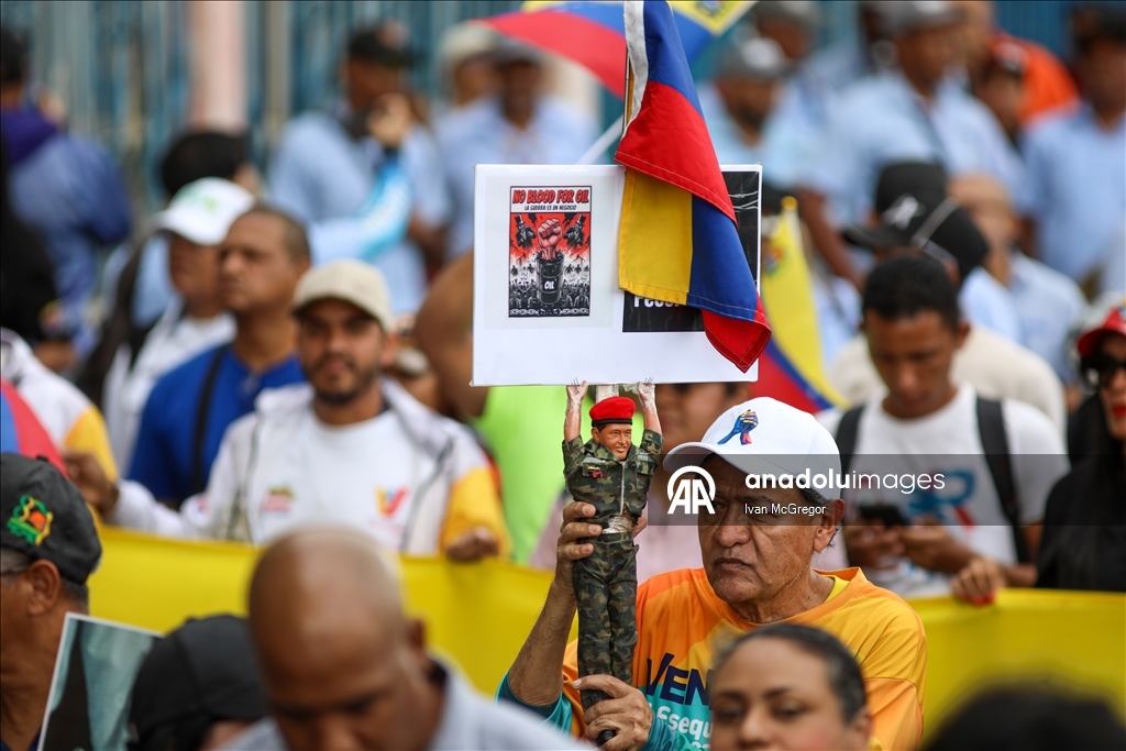 В Венесуэле прошли массовые марши в поддержку Мадуро