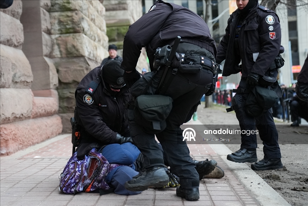 В Торонто задержаны 11 участников протестных акций
