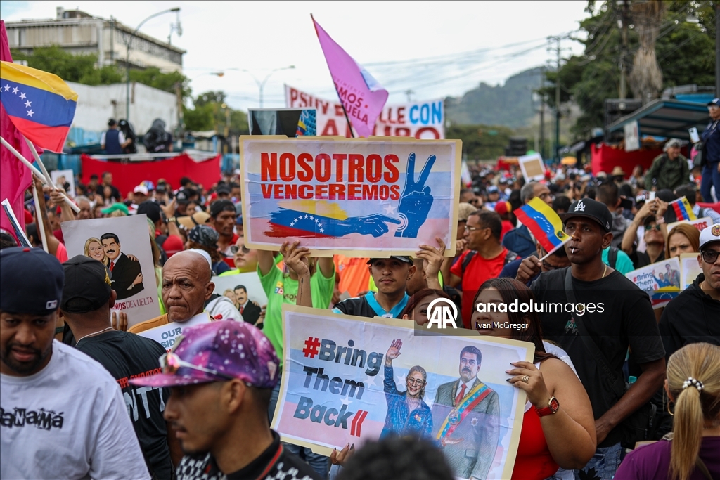 В Венесуэле прошли массовые марши в поддержку Мадуро