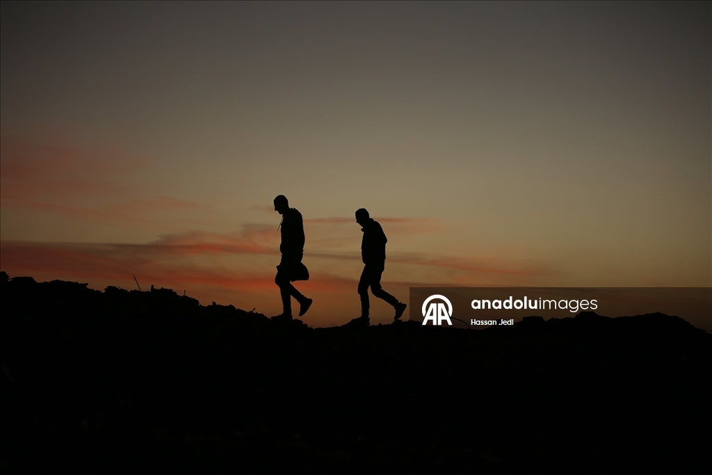 Gazze’de sert hava koşulları, yerinden edilenlerin yaşamını zorlaştırıyor
