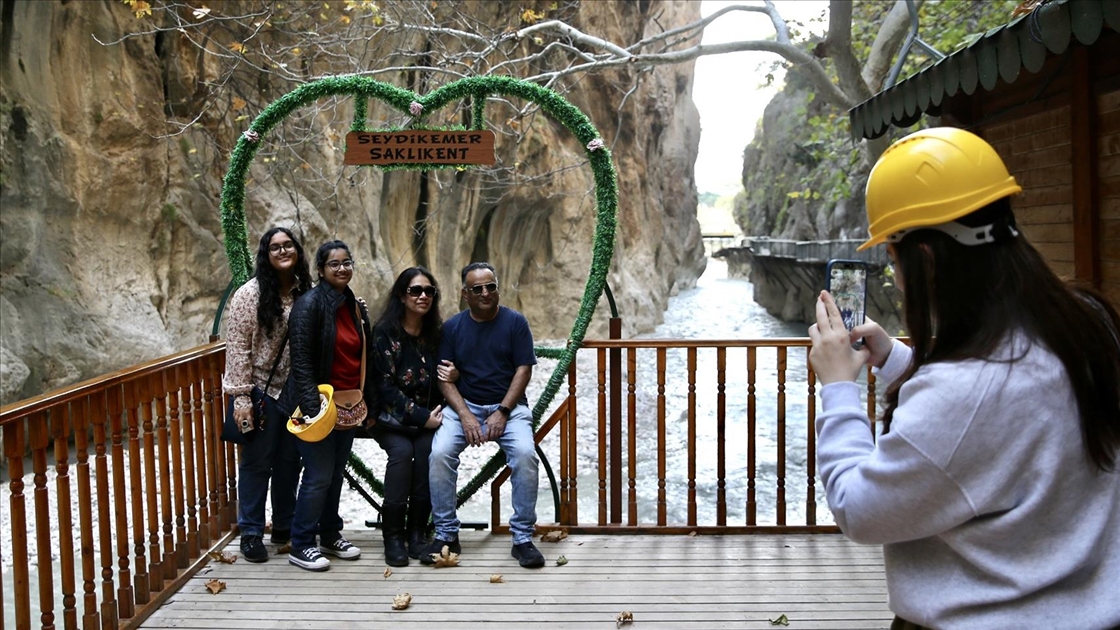Muğla'daki Saklıkent Kanyonu geçen yıl yarım milyonun üzerinde ziyaretçi ağırladı
