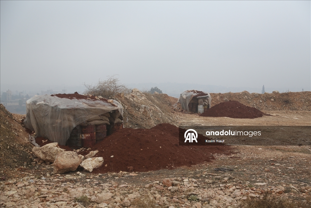 AA, terör örgütü YPG/SDG’den kurtarılan Şeyh Maksud Mahallesi'nde evlerin altına açılan tünelleri görüntüledi