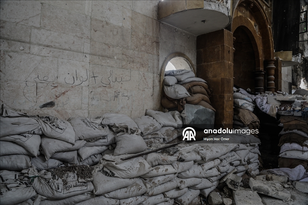 Terör örgütü YPG/SDG'nin Şeyh Maksud Mahallesi'nde askeri karargah olarak kullandığı cami görüntülendi