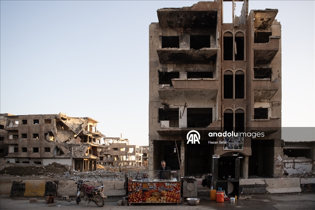 Suriye’nin başkenti Şam’ın Doğu Guta bölgesinde, Esed rejimini bıraktığı yıkım görüntülendi