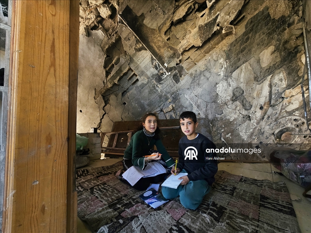 Gazze Şeridi'nde Filistinliler, yetersiz barınma koşullarıyla mücadele ediyor