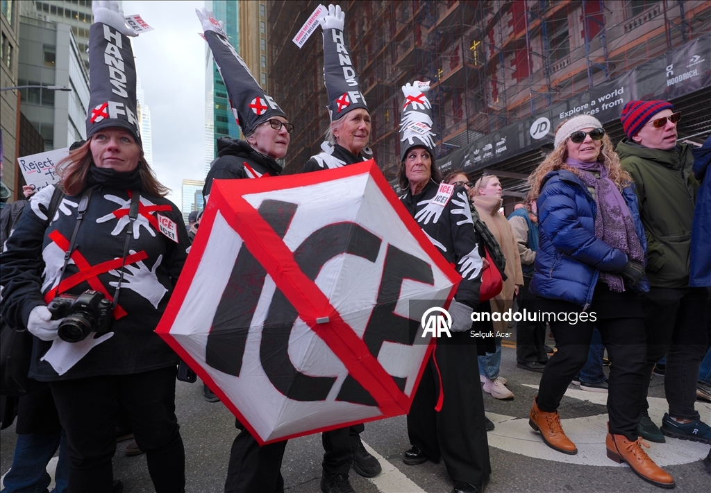New York'ta ICE ve ABD'nin Venezuela'ya müdahalesi protesto edildi