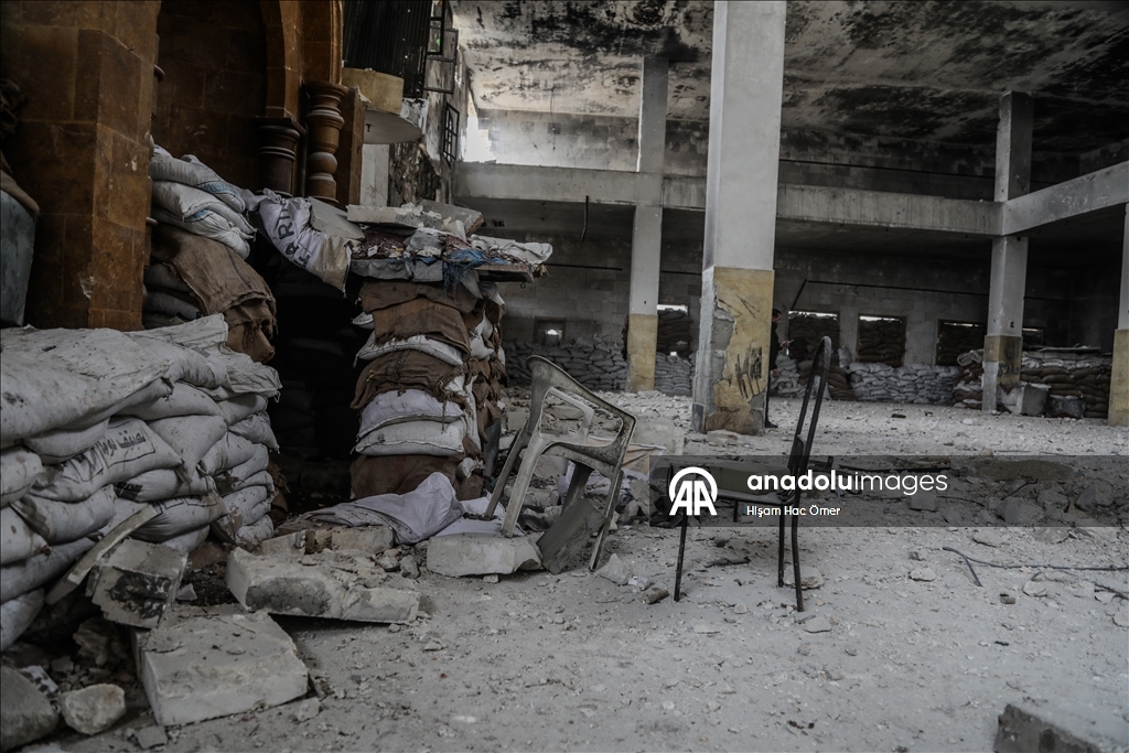 Terör örgütü YPG/SDG'nin Şeyh Maksud Mahallesi'nde askeri karargah olarak kullandığı cami görüntülendi