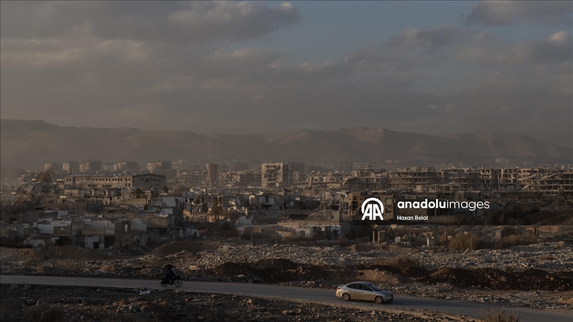 Suriye’nin başkenti Şam’ın Doğu Guta bölgesinde, Esed rejimini bıraktığı yıkım görüntülendi