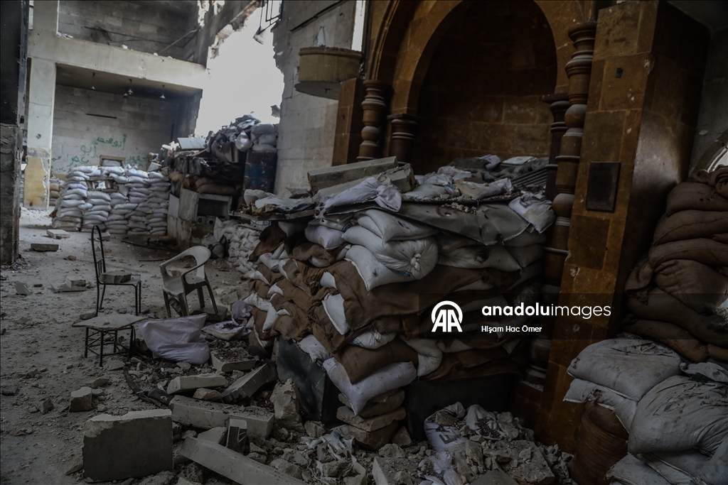 Terör örgütü YPG/SDG'nin Şeyh Maksud Mahallesi'nde askeri karargah olarak kullandığı cami görüntülendi