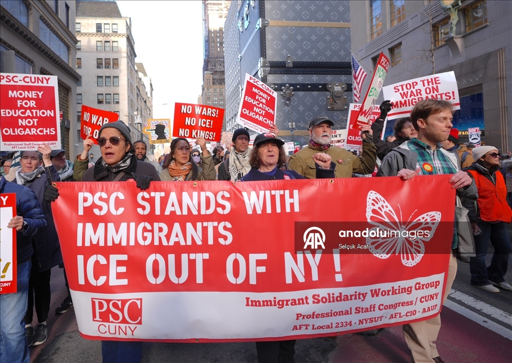 New York'ta ICE ve ABD'nin Venezuela'ya müdahalesi protesto edildi